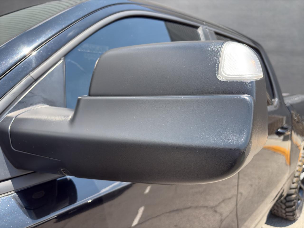 2024 RAM 1500 5.7 Laramie Sport Doble Cabina Mhev At