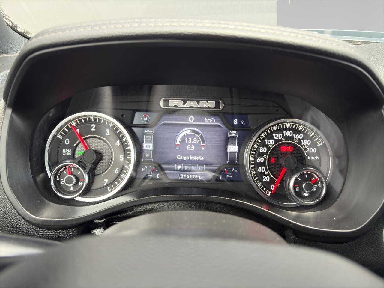 2024 RAM 1500 5.7 Laramie Sport Doble Cabina Mhev At