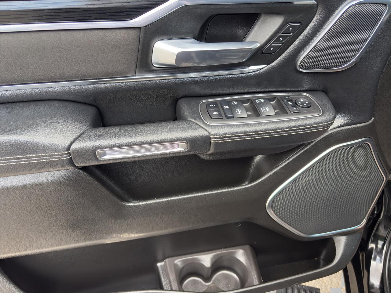 2024 RAM 1500 5.7 Laramie Sport Doble Cabina Mhev At