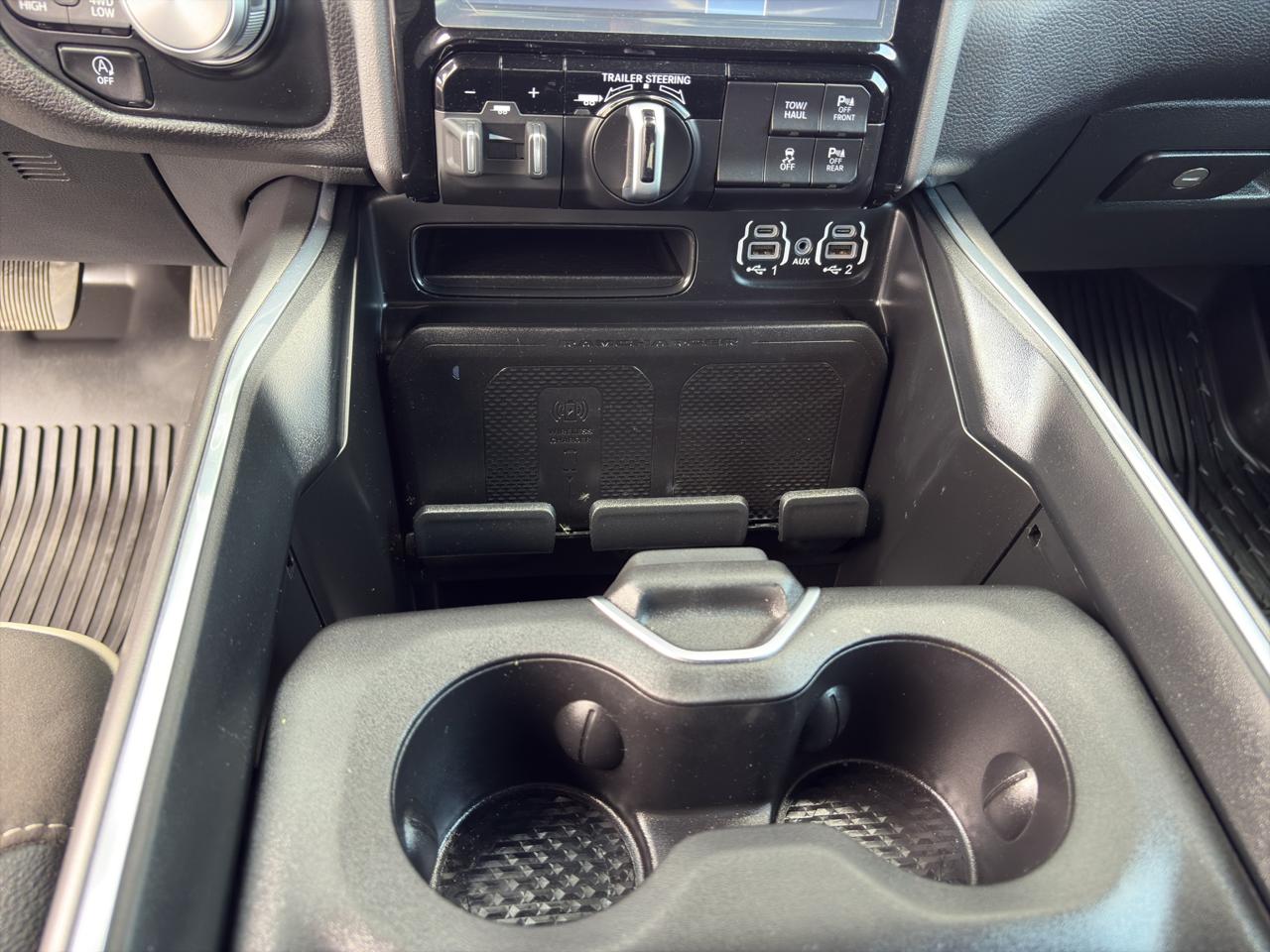 2024 RAM 1500 5.7 Laramie Sport Doble Cabina Mhev At