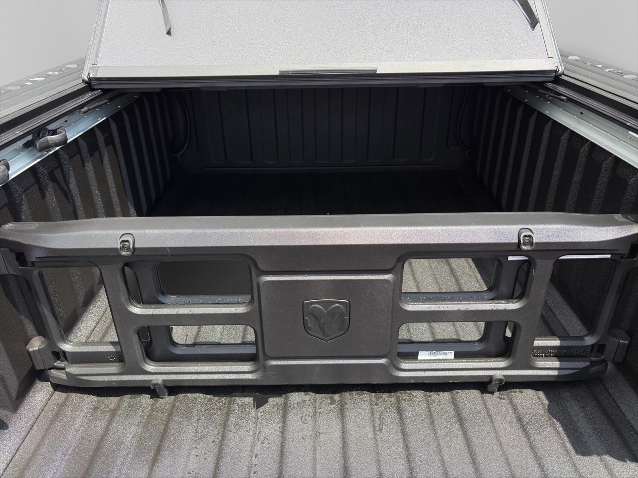 2024 RAM 1500 5.7 Laramie Sport Doble Cabina Mhev At