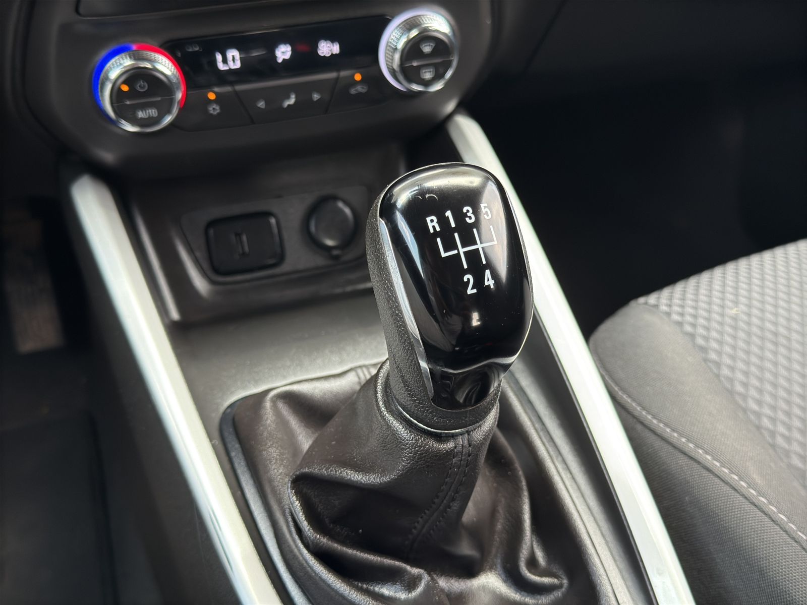 2022 Chevrolet Onix 1.0 LT Mt