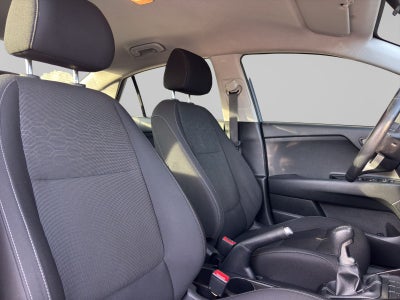 2022 Kia Rio 1.6 Sedan LX Mt