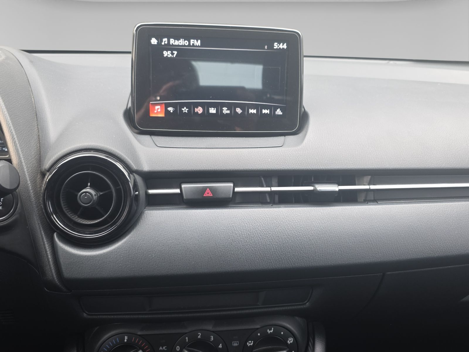 2024 Mazda Mazda 2 1.5 I Sport Sedan Mt