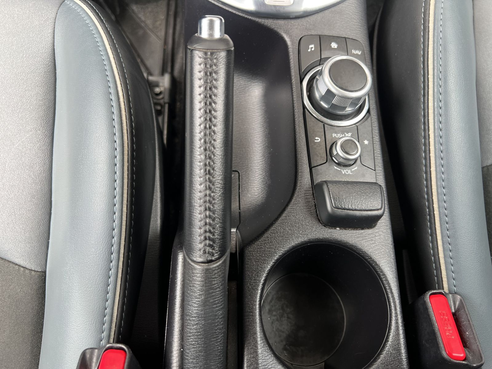 2023 Mazda Mazda 2 1.5 Grand Touring 4p At
