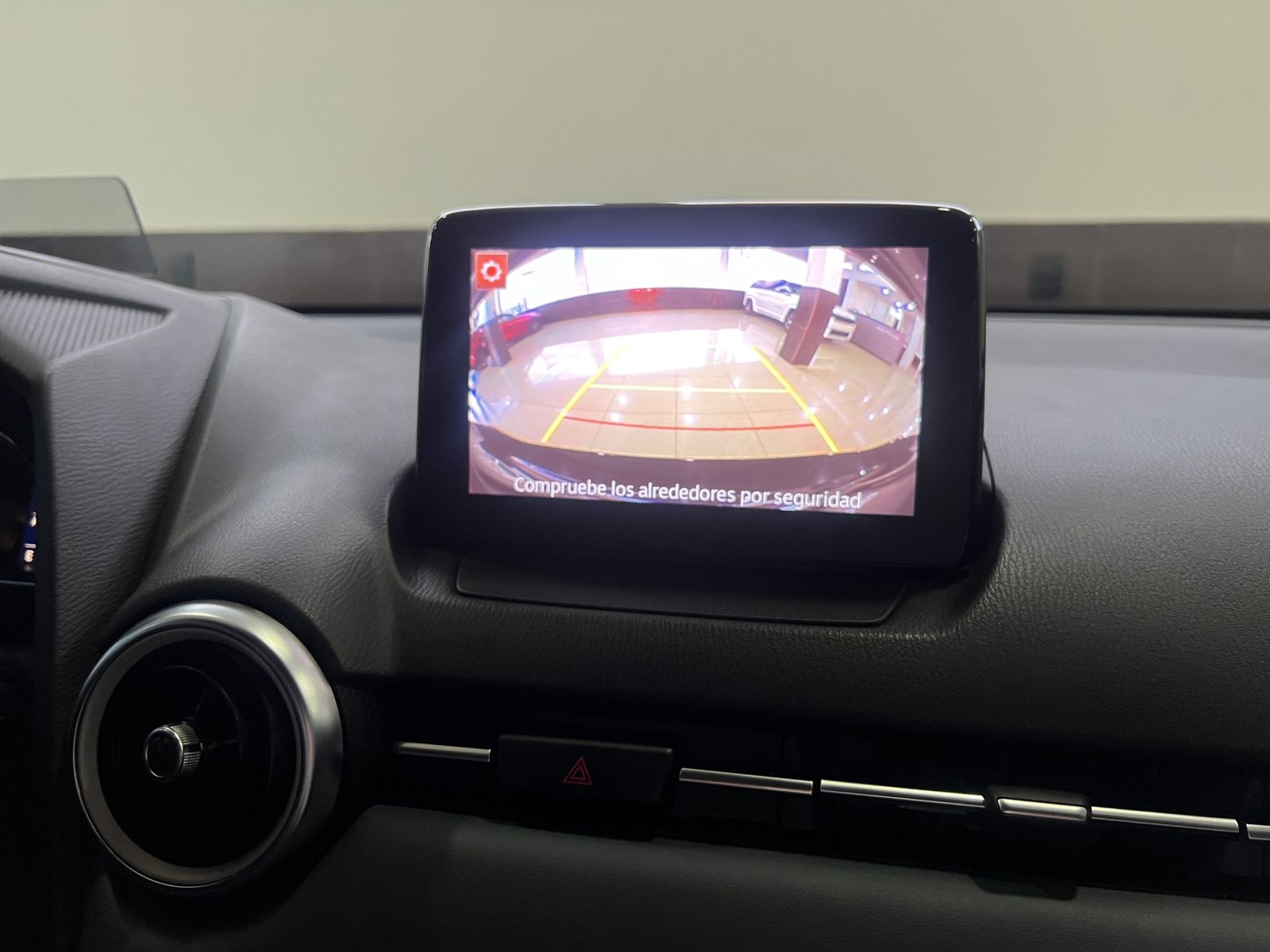 2023 Mazda Mazda 2 1.5 Carbon Edition At