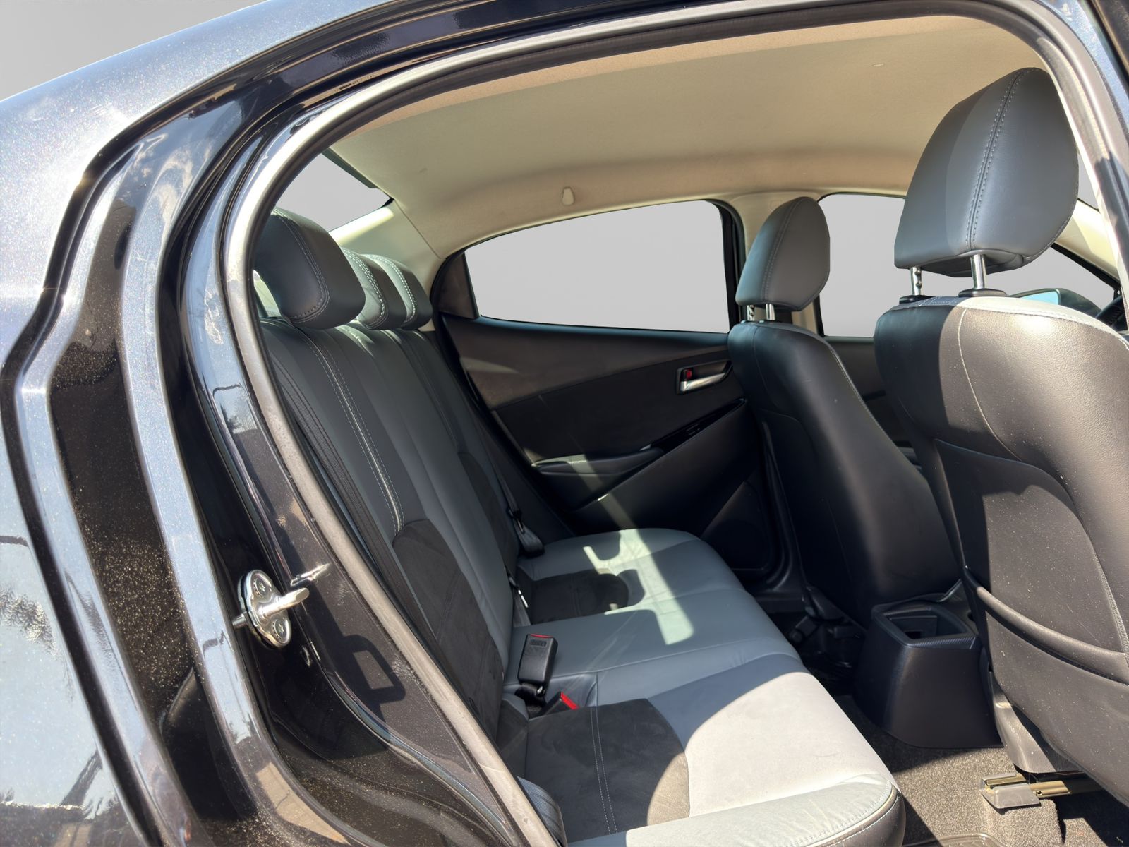 2023 Mazda Mazda 2 1.5 Carbon Edition At