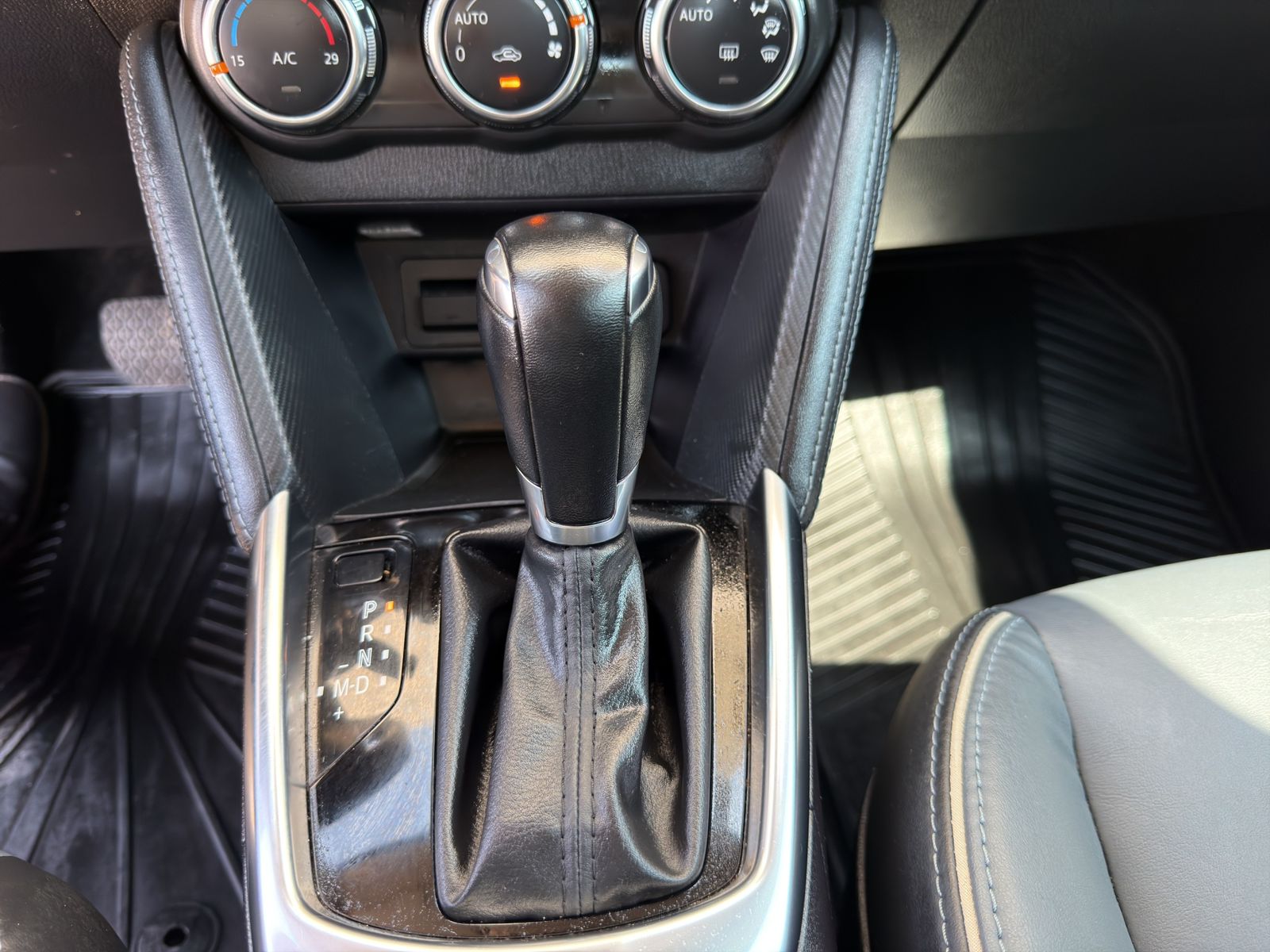 2023 Mazda Mazda 2 1.5 Carbon Edition At