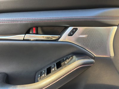 2023 Mazda Mazda 3 2.5 Sedan Carbon Edition At