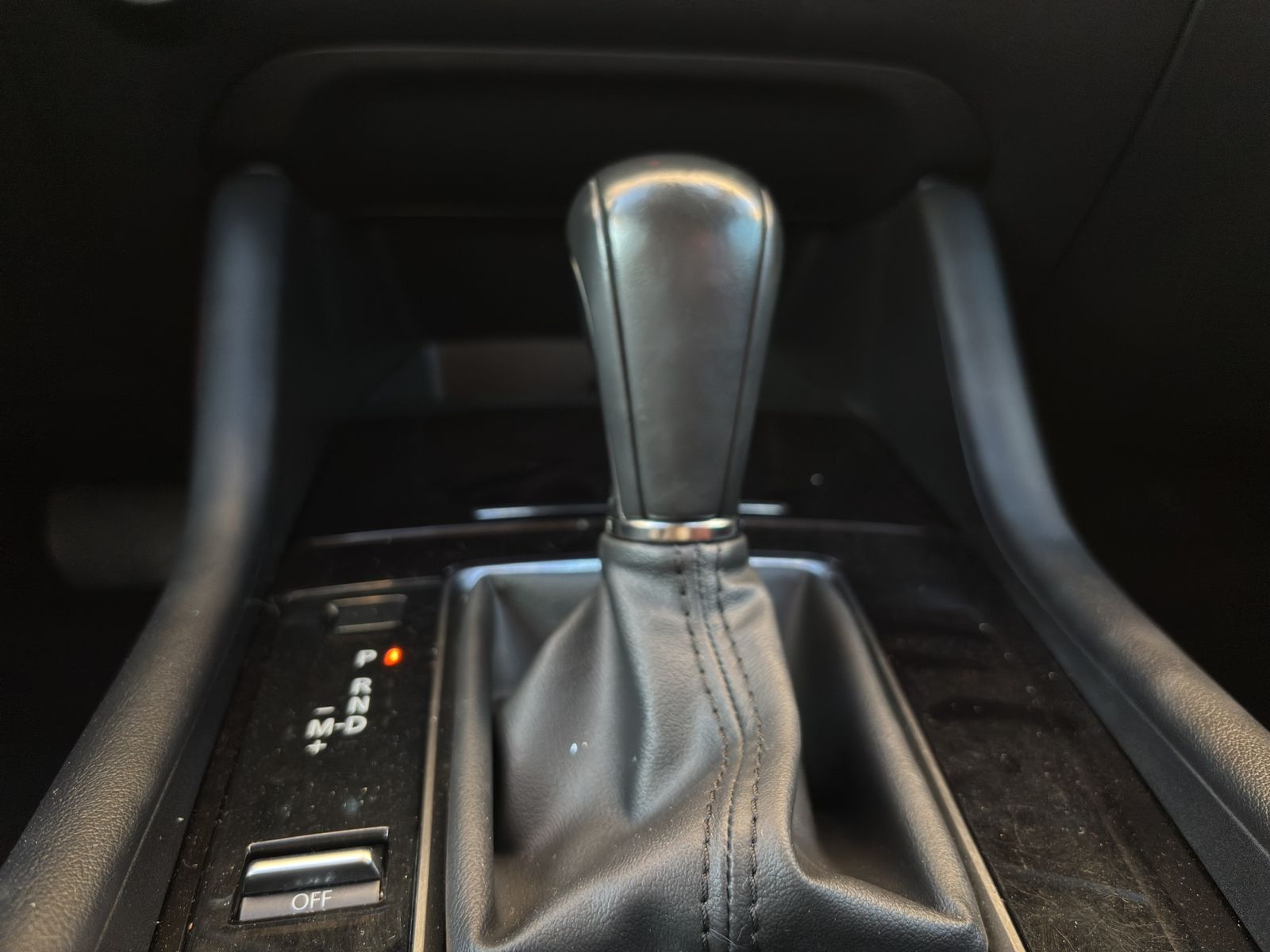 2023 Mazda Mazda 3 2.5 Sedan Carbon Edition At