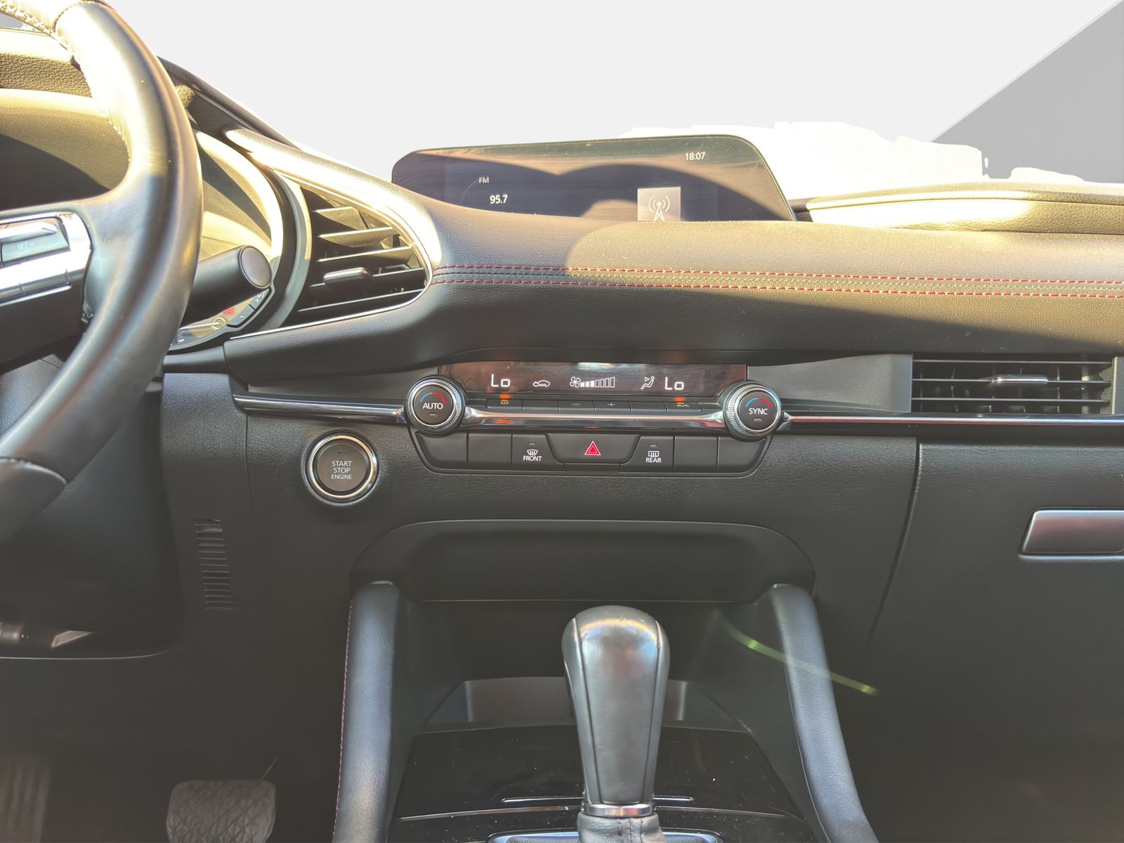 2023 Mazda Mazda 3 2.5 Sedan Carbon Edition At