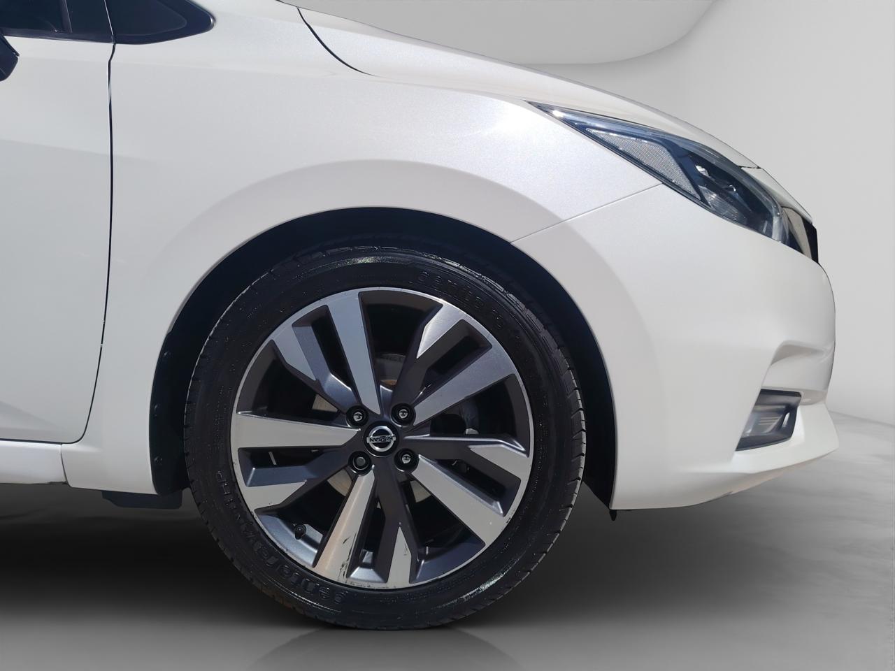 2020 Nissan Versa 1.6 Platinum Piel At