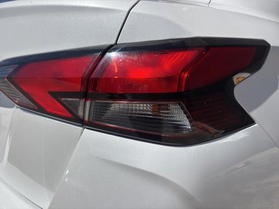 2020 Nissan Versa 1.6 Platinum Piel At