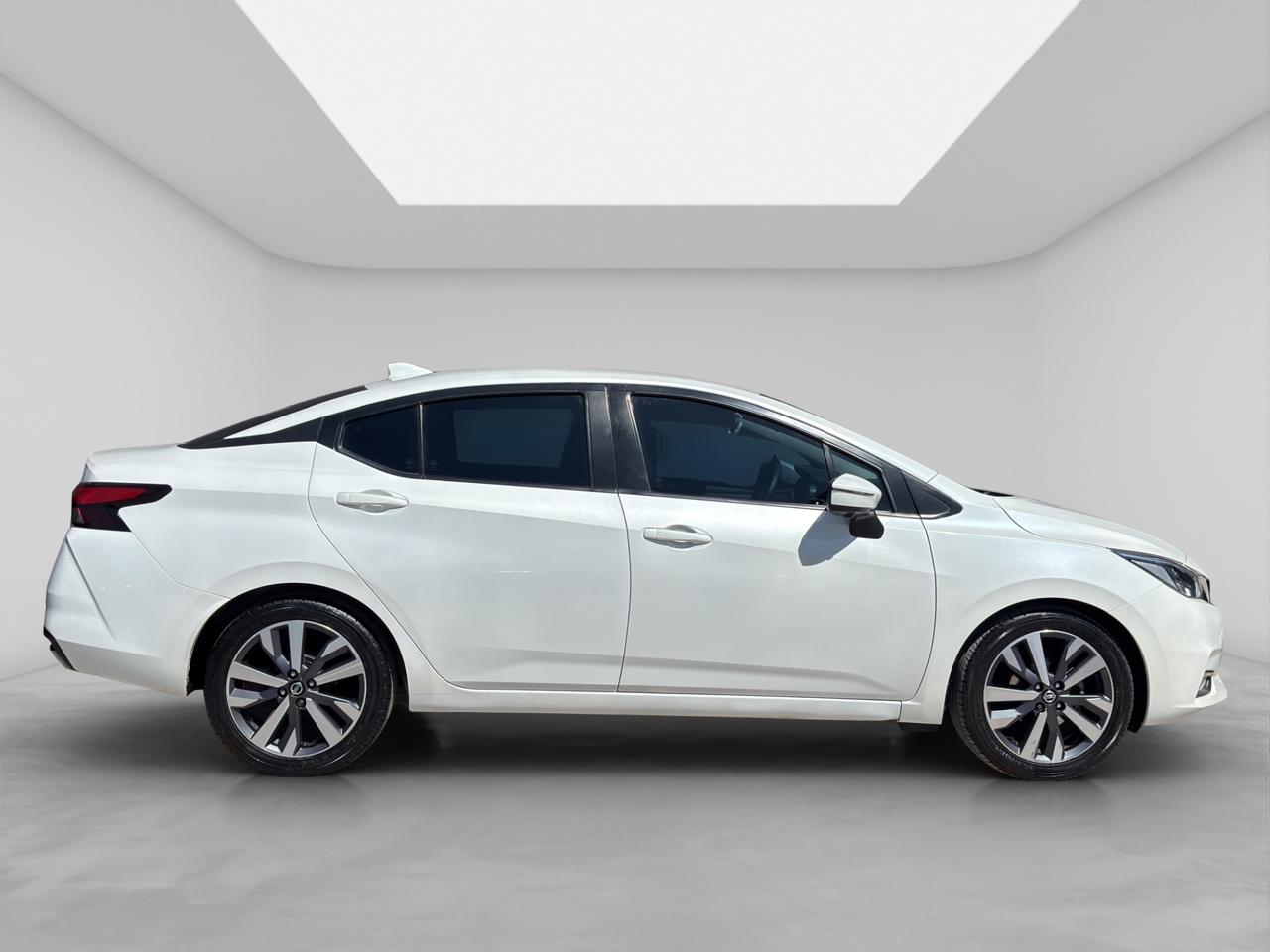 2020 Nissan Versa 1.6 Platinum Piel At