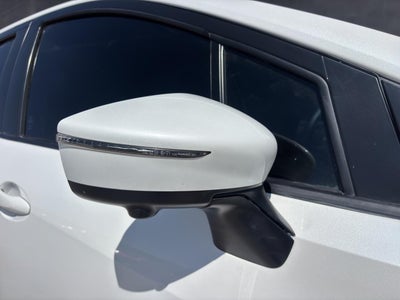 2020 Nissan Versa 1.6 Platinum Piel At