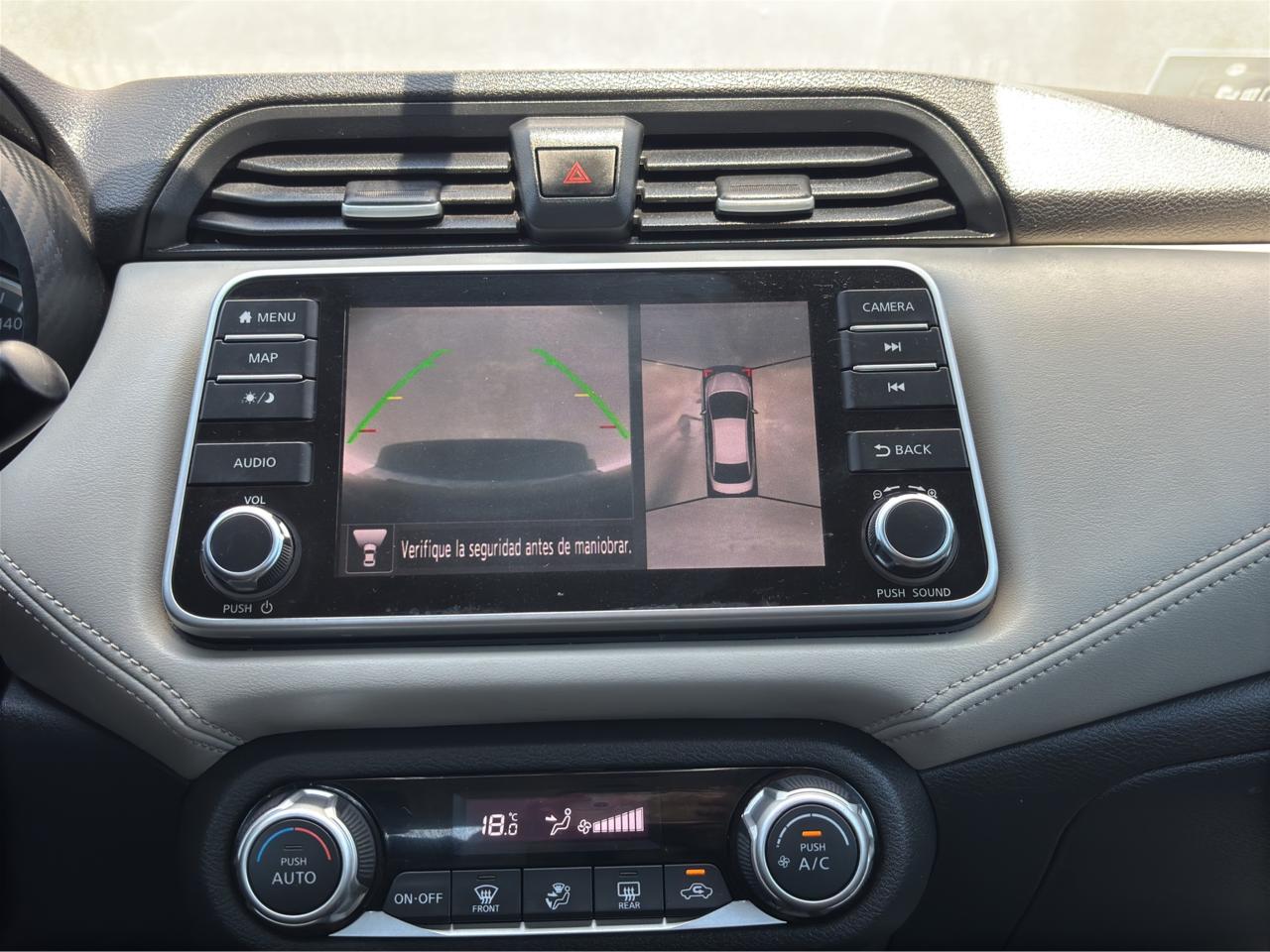 2020 Nissan Versa 1.6 Platinum Piel At