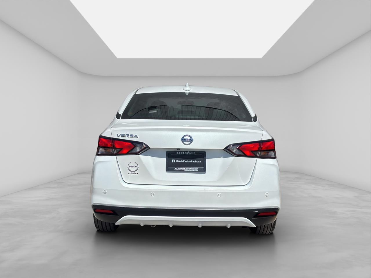 2020 Nissan Versa 1.6 Platinum Piel At