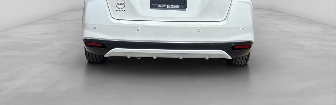 2020 Nissan Versa 1.6 Platinum Piel At