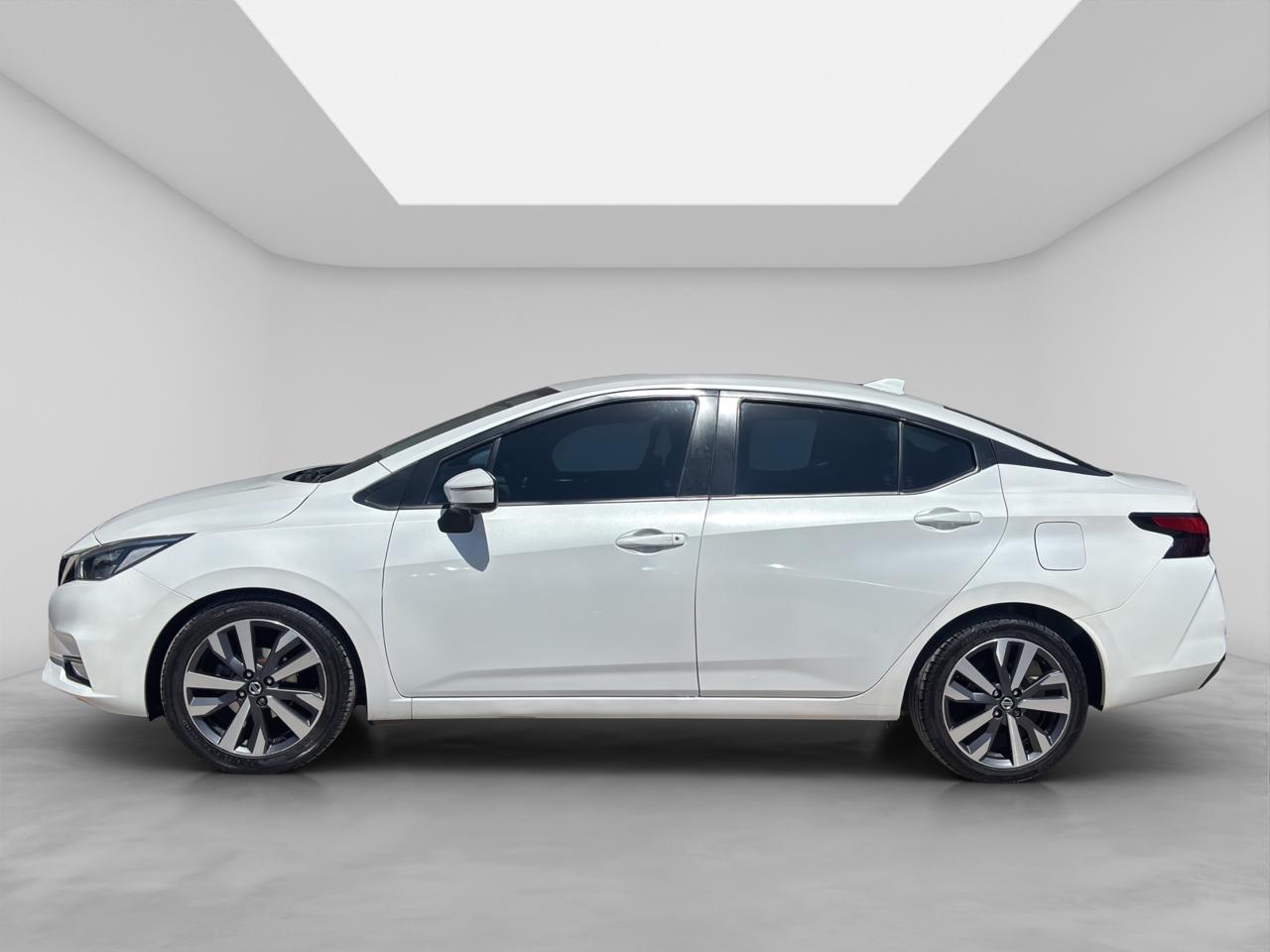 2020 Nissan Versa 1.6 Platinum Piel At