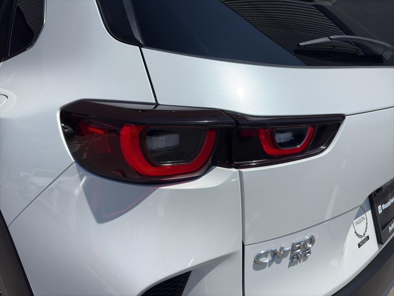 2024 Mazda Mazda CX-50 2.5 Signature At