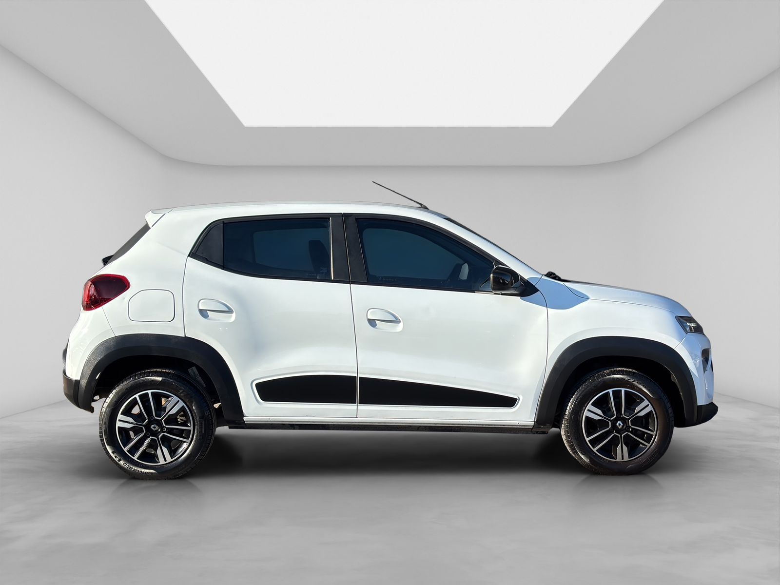 2024 Renault Kwid 1.0 Iconic Mt