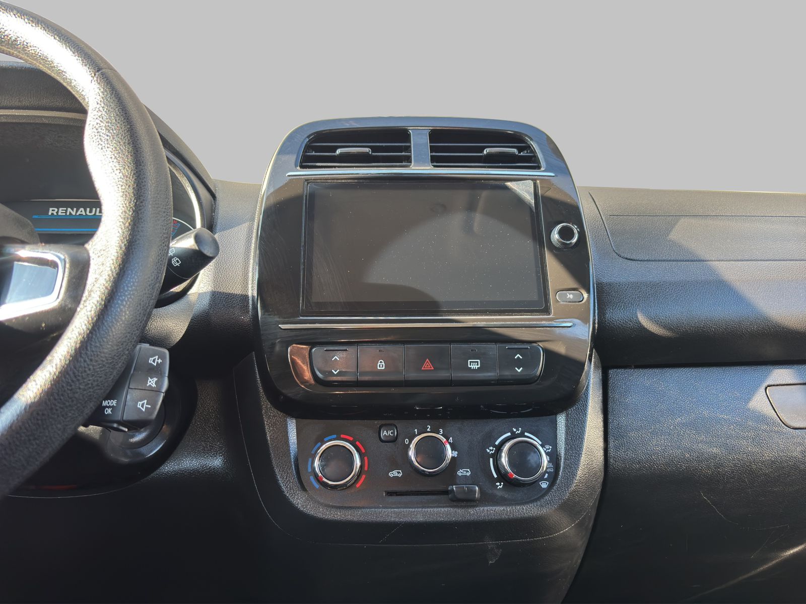 2024 Renault Kwid 1.0 Iconic Mt