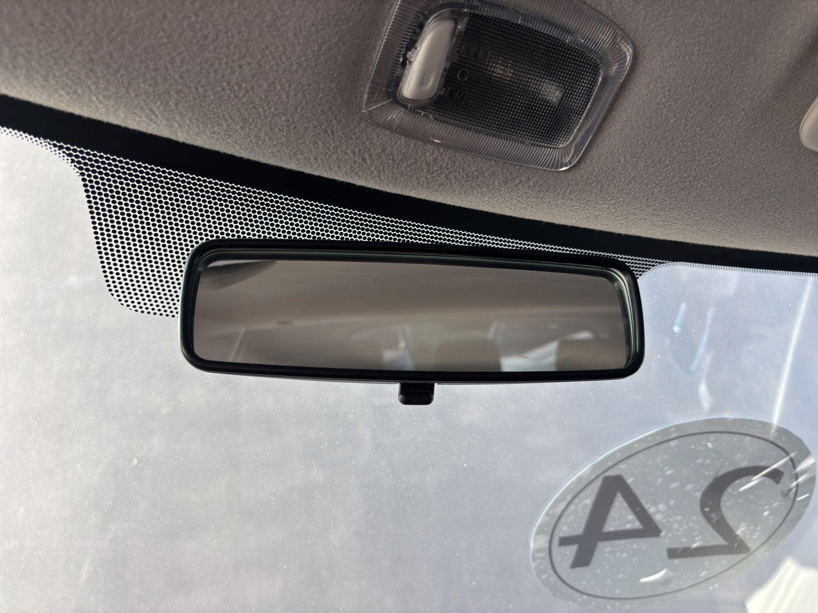 2024 Renault Kwid 1.0 Iconic Mt