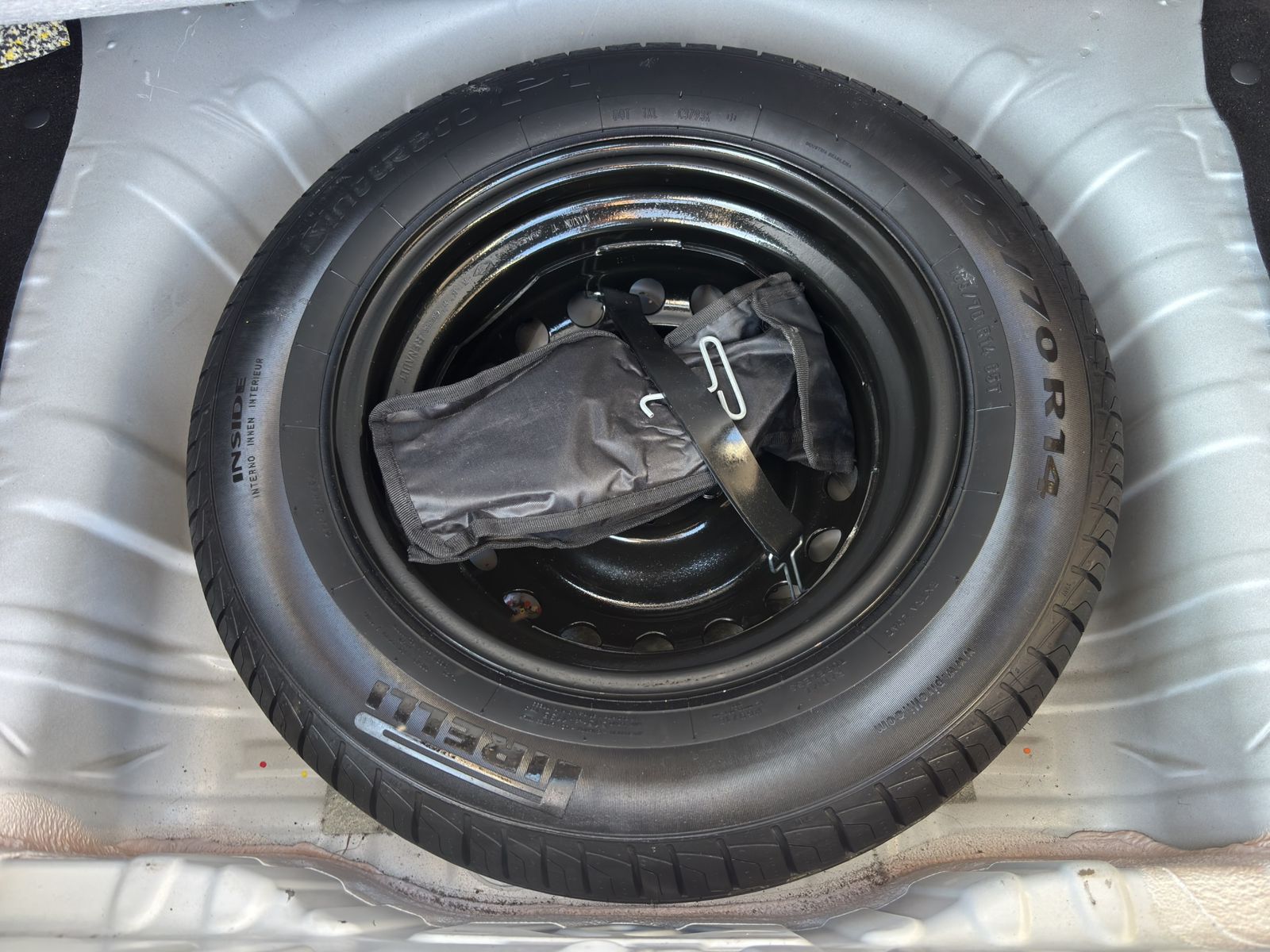 2024 Renault Kwid 1.0 Iconic Mt