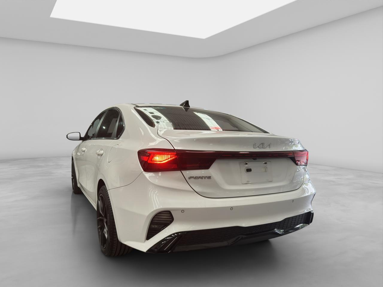 2022 Kia Forte 2.0 L At