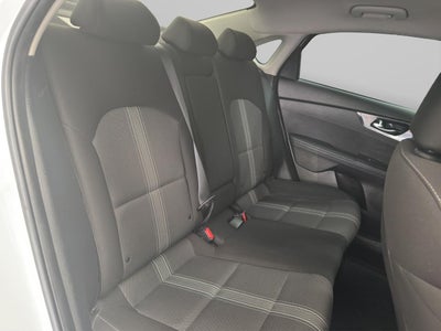 2022 Kia Forte 2.0 L At