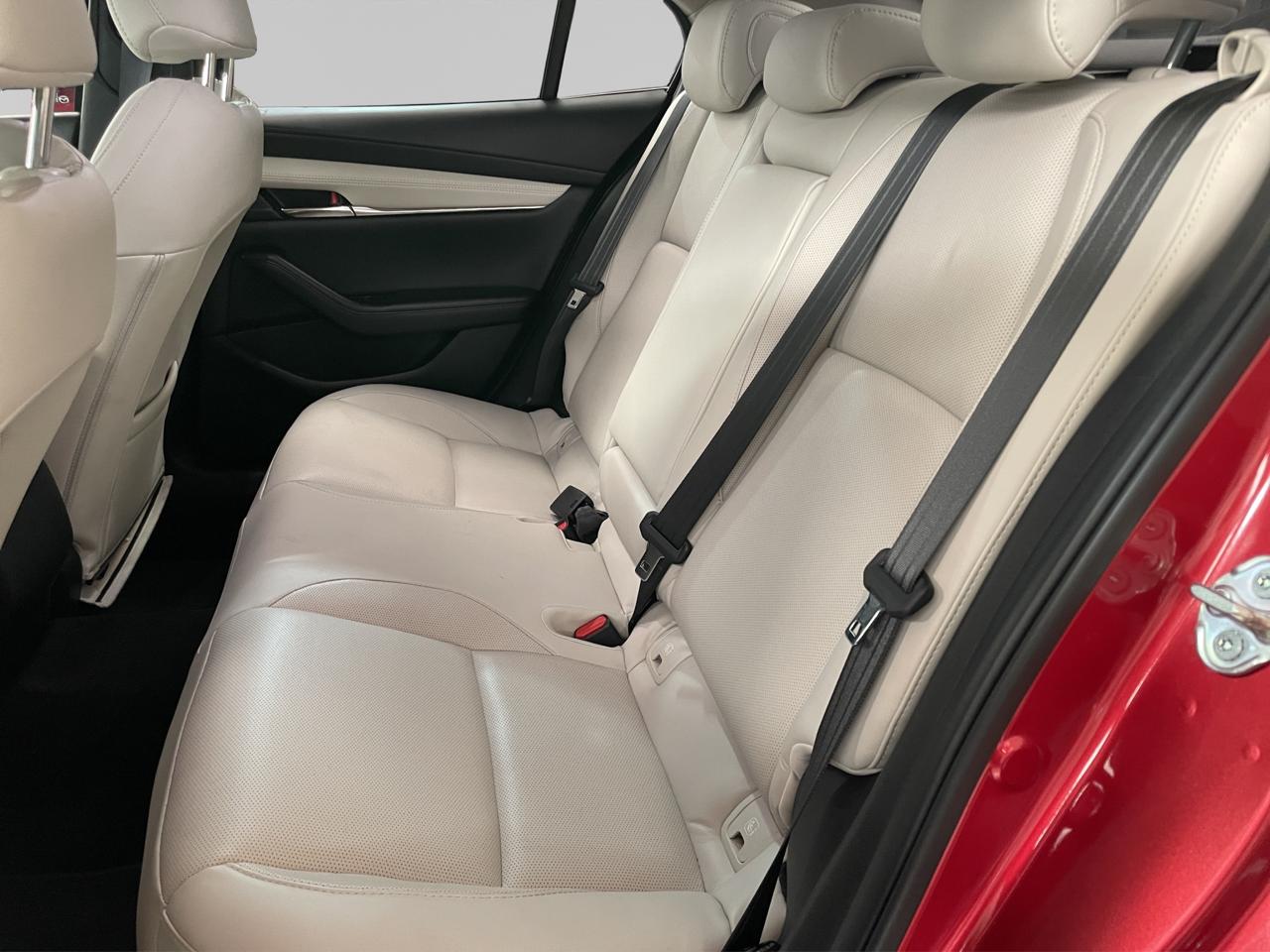 2025 Mazda Mazda 3 2.5 Signature Hb At