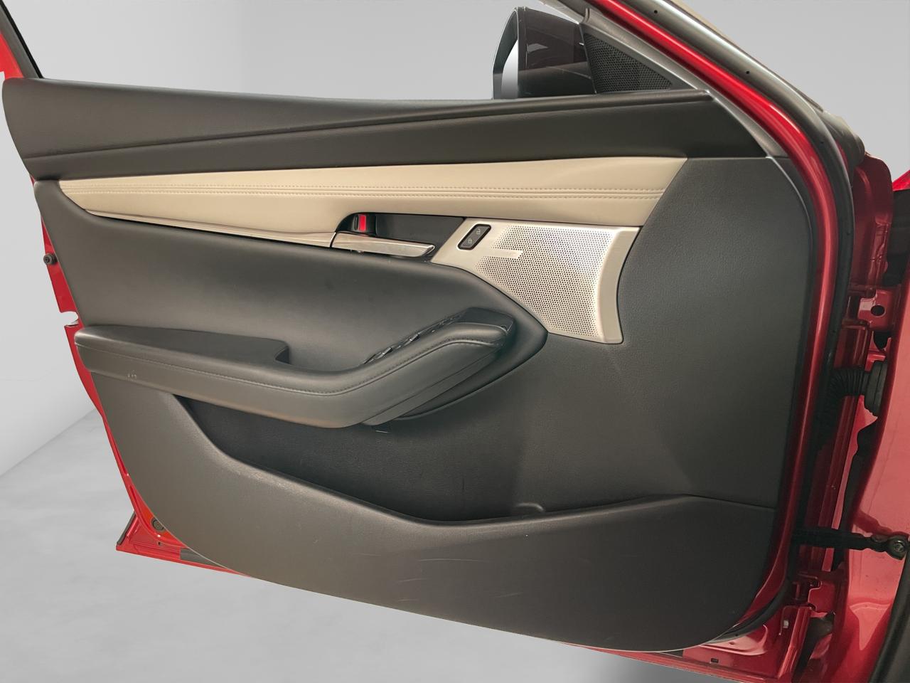 2025 Mazda Mazda 3 2.5 Signature Hb At