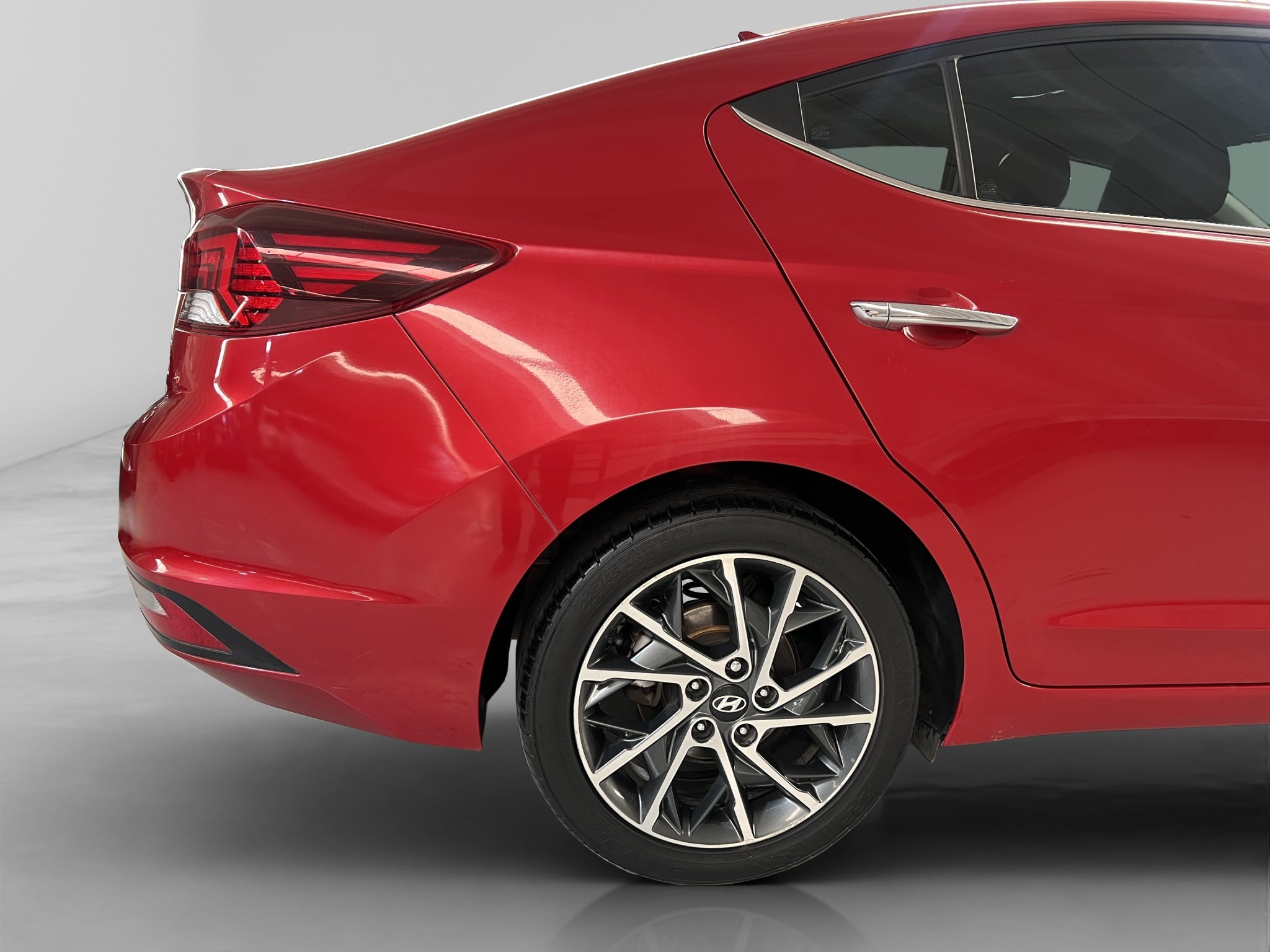 2019 Hyundai Elantra 2.0 Limited Tech Navi At