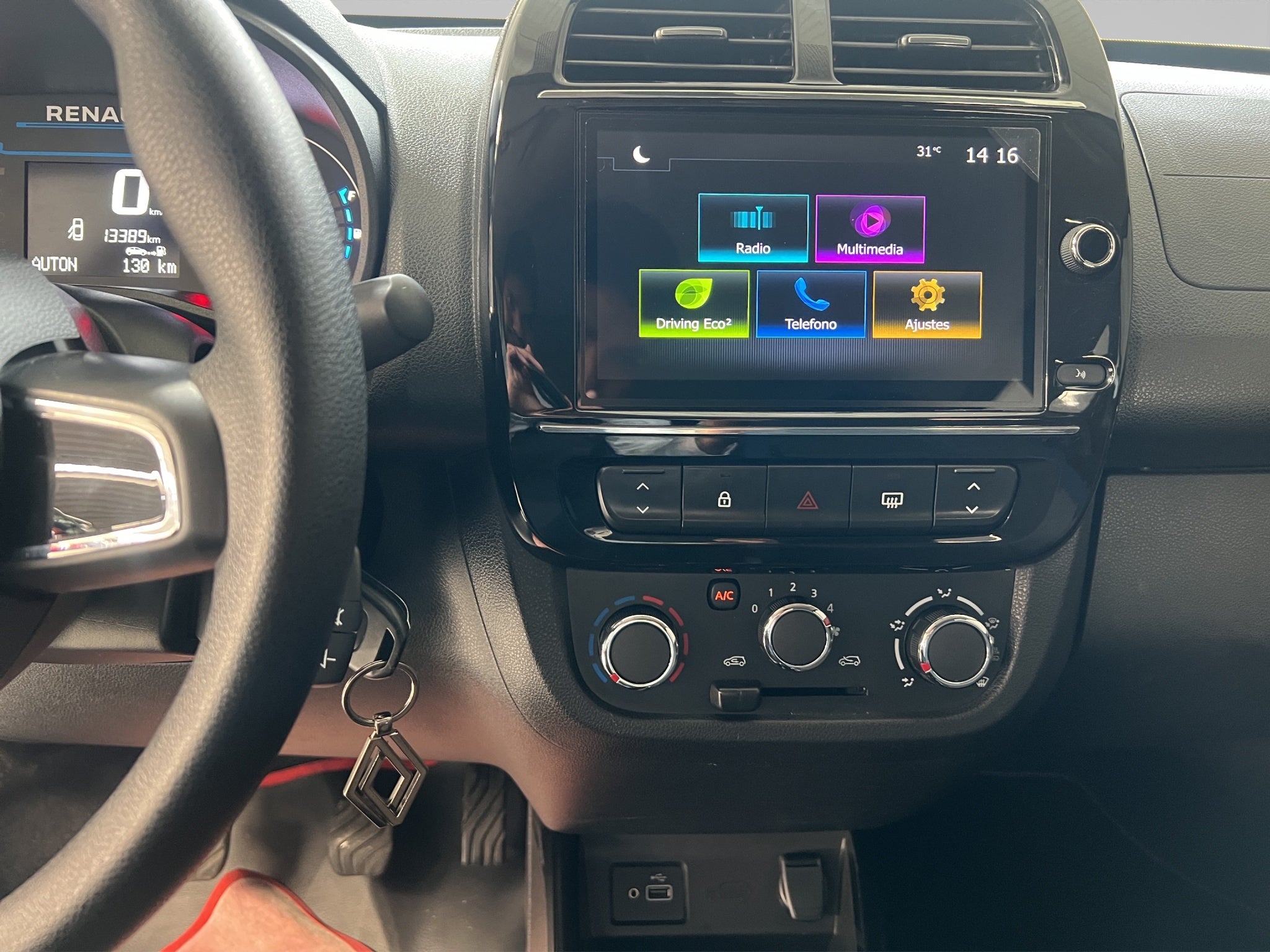 2025 Renault Kwid 1.0 Iconic Mt