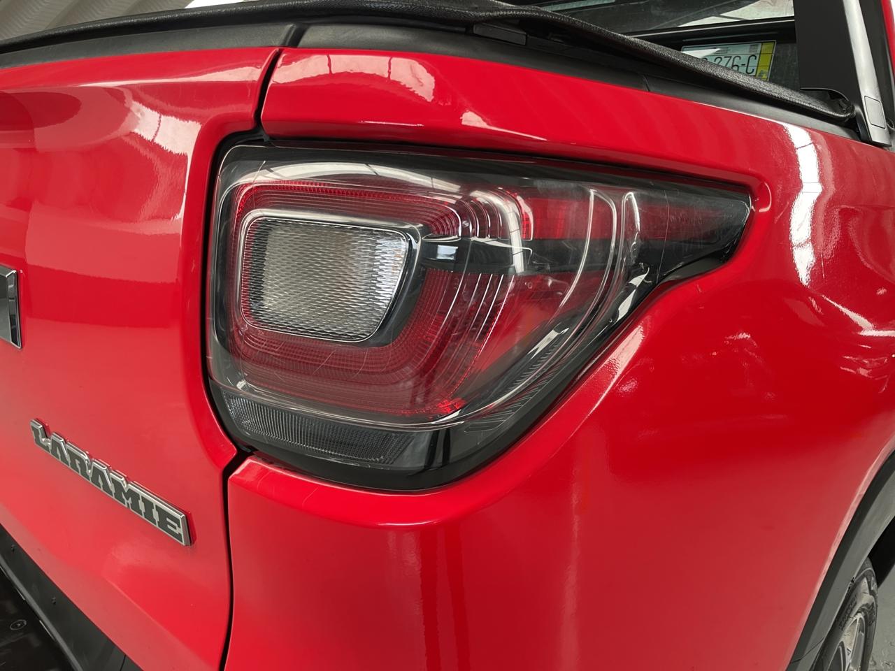 2020 Chrysler 200 LARAMIE