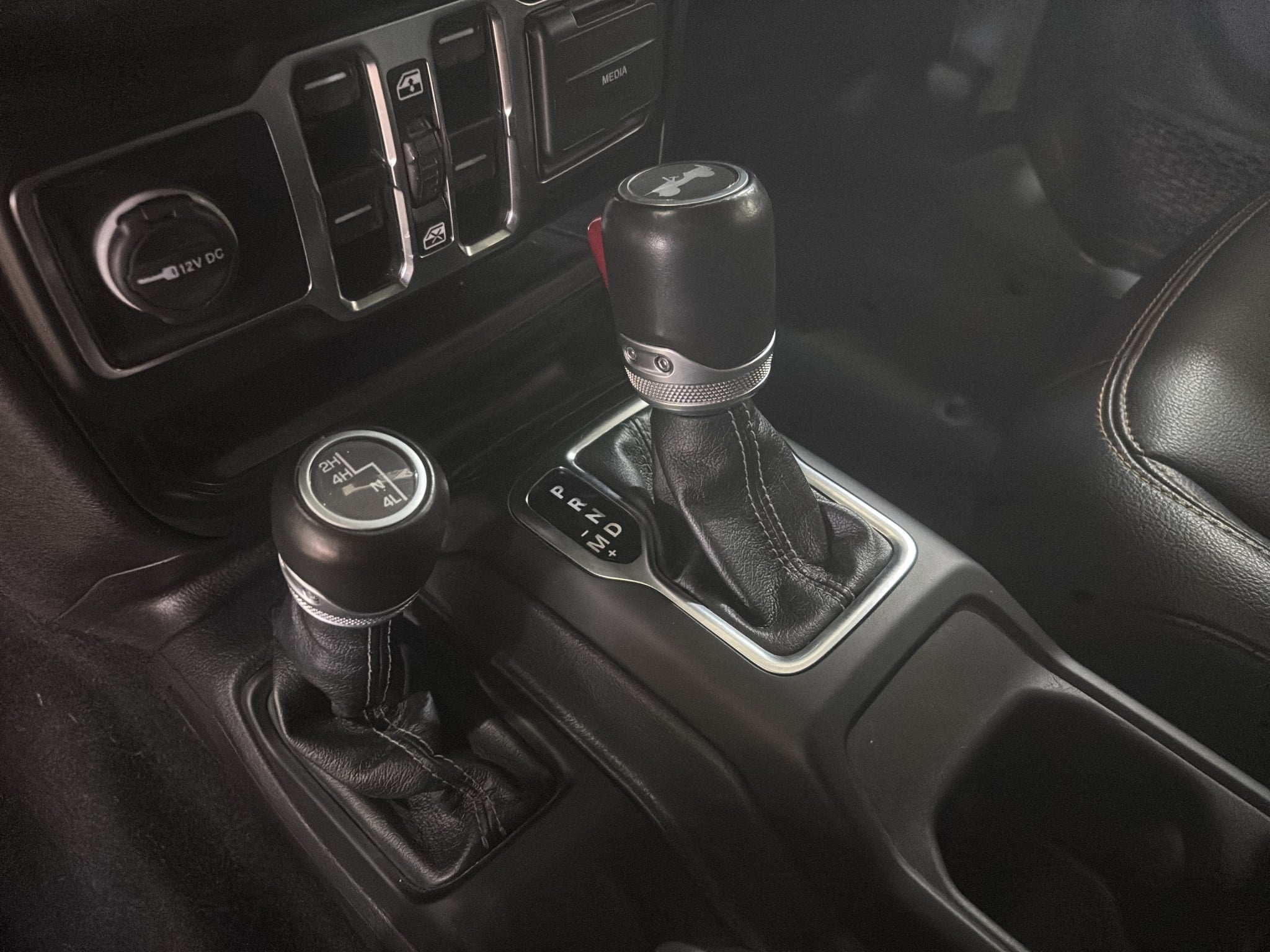 2024 Jeep Wrangler 2.0 Sahara Unlimited Sky-Freedom At