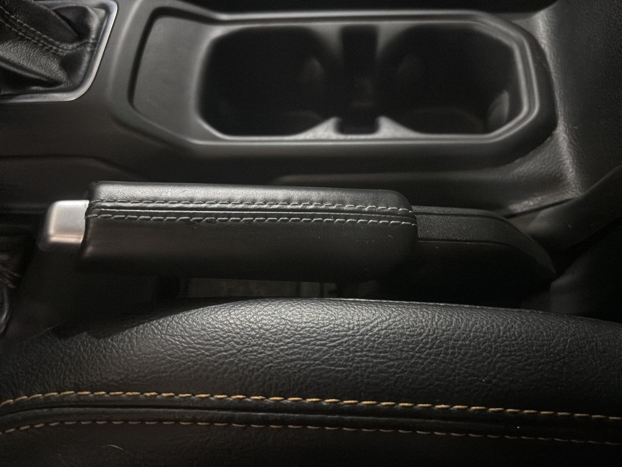 2024 Jeep Wrangler 2.0 Sahara Unlimited Sky-Freedom At