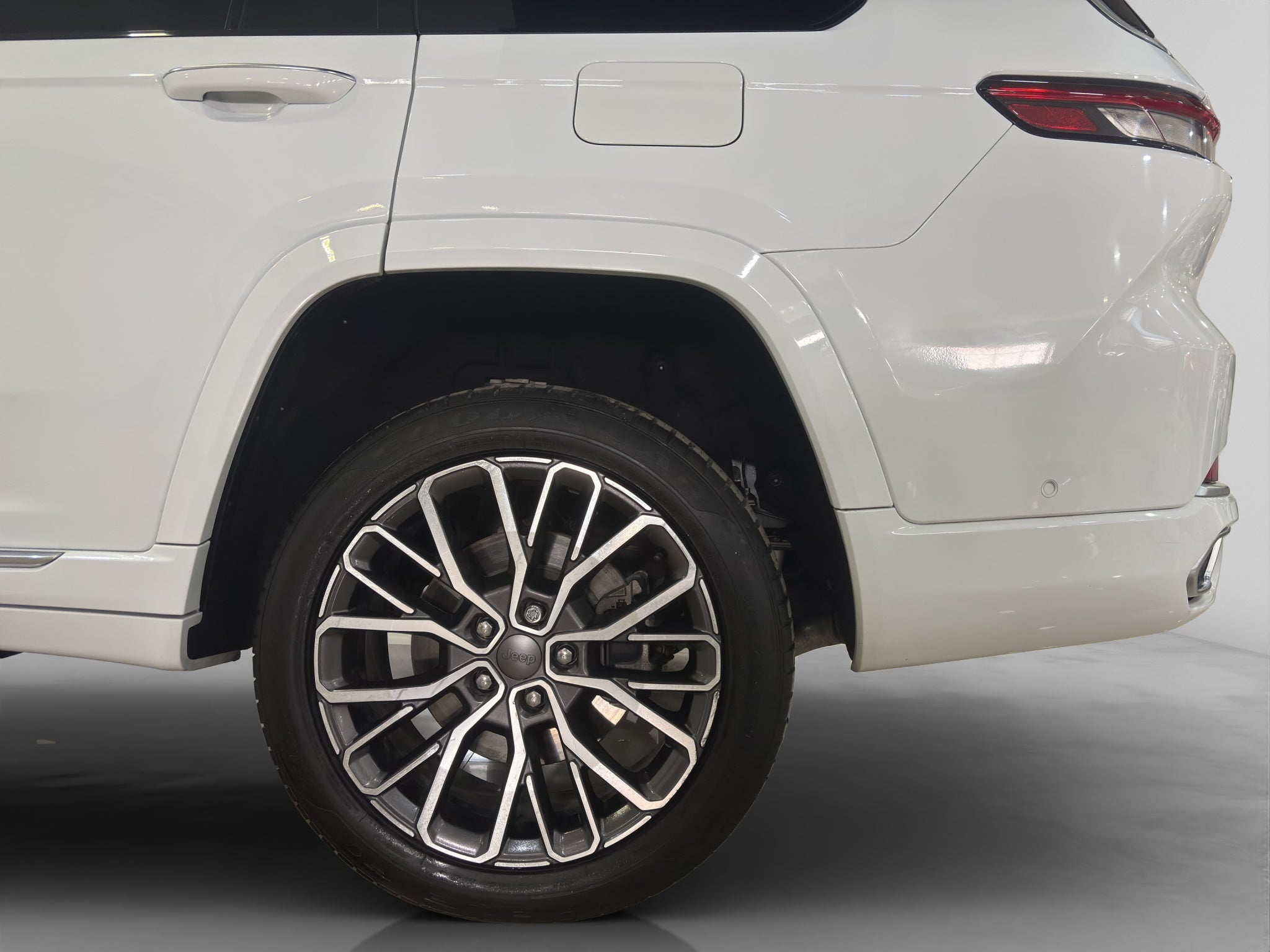 2022 Jeep Grand Cherokee 5.7 V8 L Summit 4x4 At