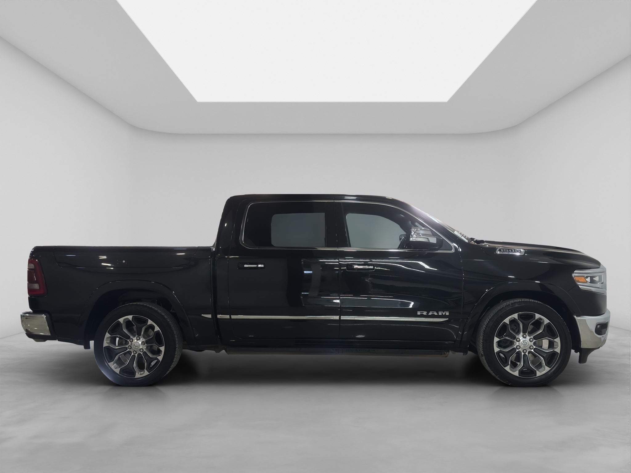 2022 RAM 1500 Limited Crew Cab Mild-Hybrid