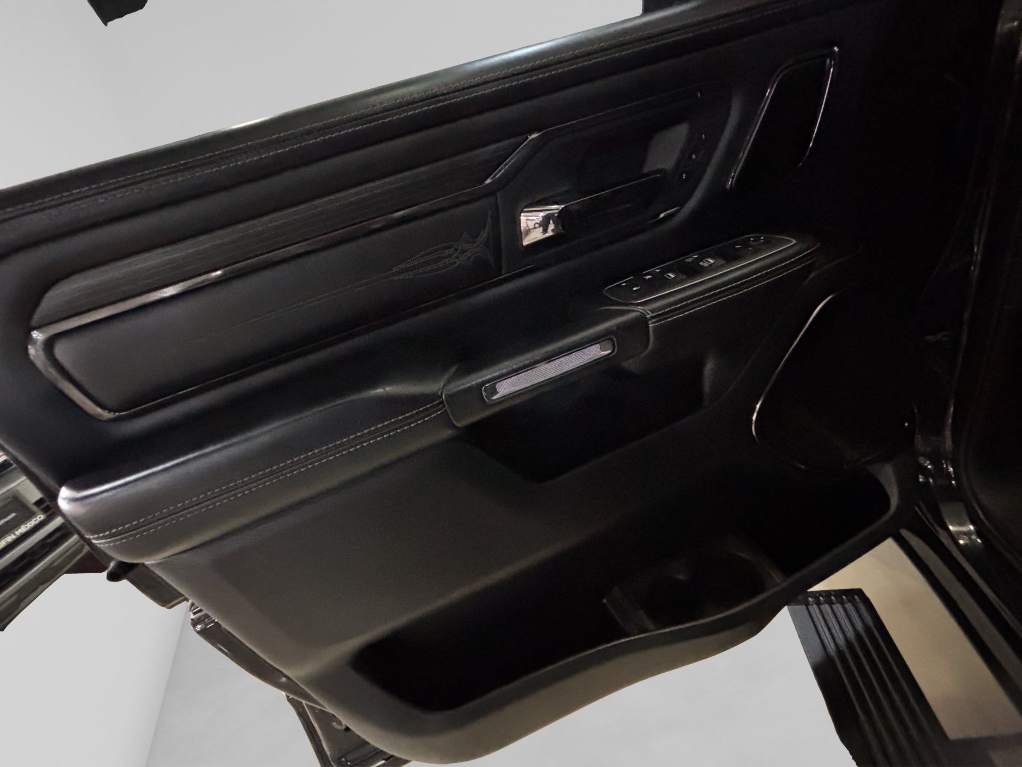 2022 RAM 1500 Limited Crew Cab Mild-Hybrid