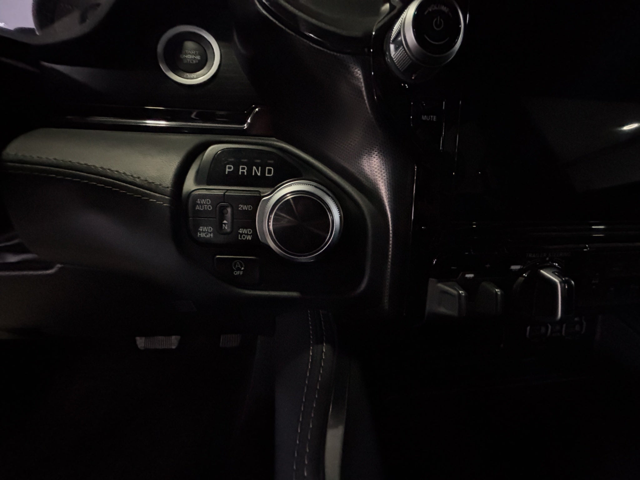 2022 RAM 1500 Limited Crew Cab Mild-Hybrid