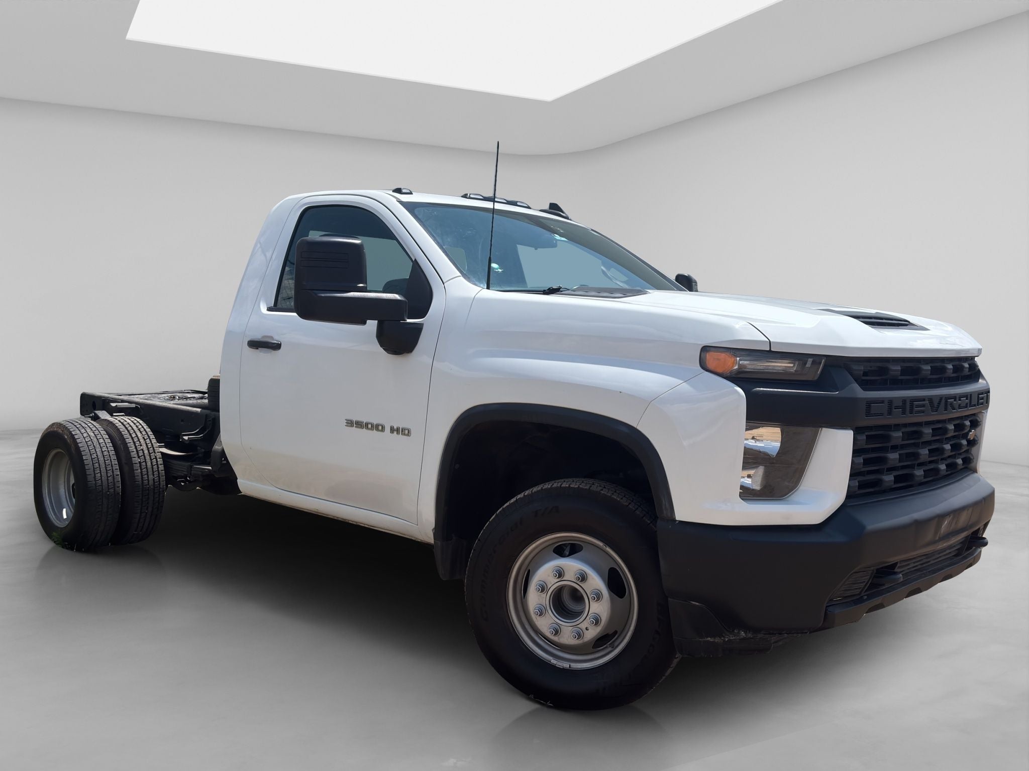 2022 Chevrolet Silverado Paq. A Chasis Wt V8 6.6L AT 6 Velocidades