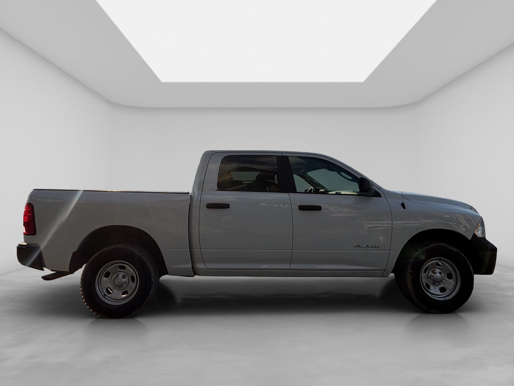2020 RAM 1500 3.6 V6 Crew Cab SLT At