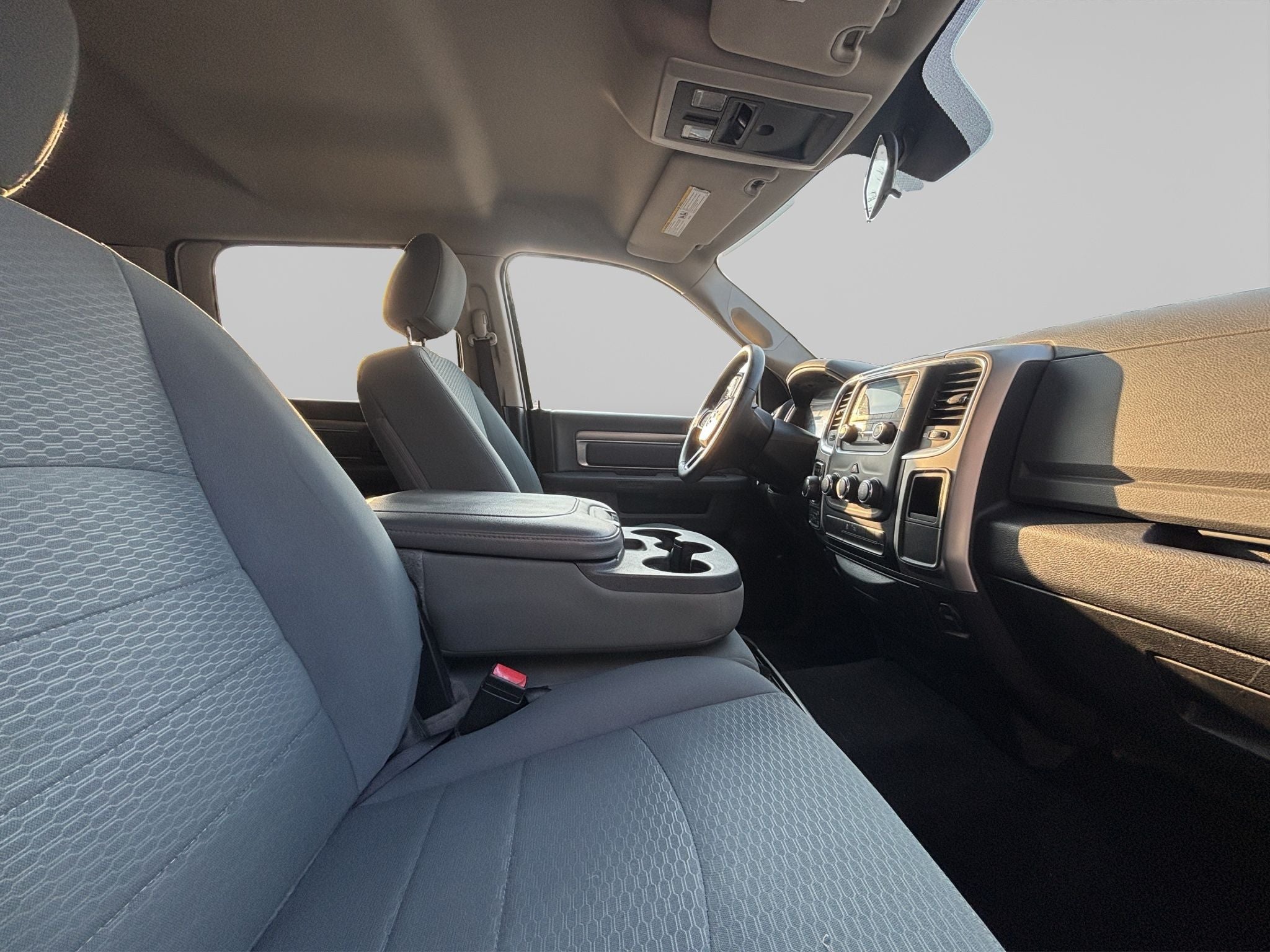 2020 RAM 1500 3.6 V6 Crew Cab SLT At