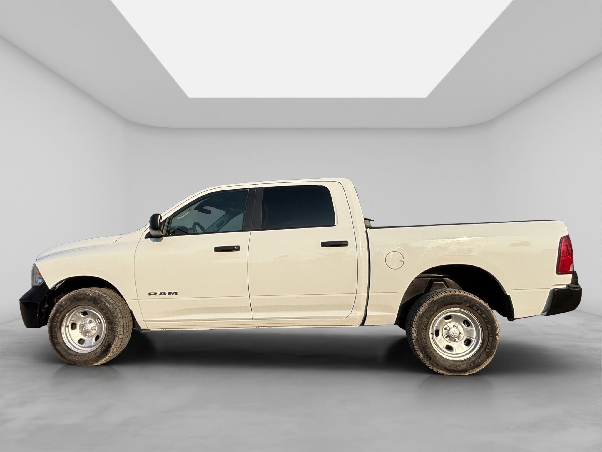 2020 RAM 1500 3.6 V6 Crew Cab SLT At