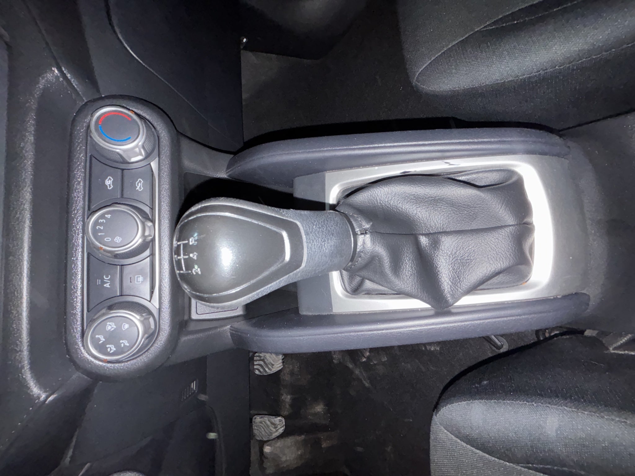 2024 Nissan Versa 1.6 Sense Mt