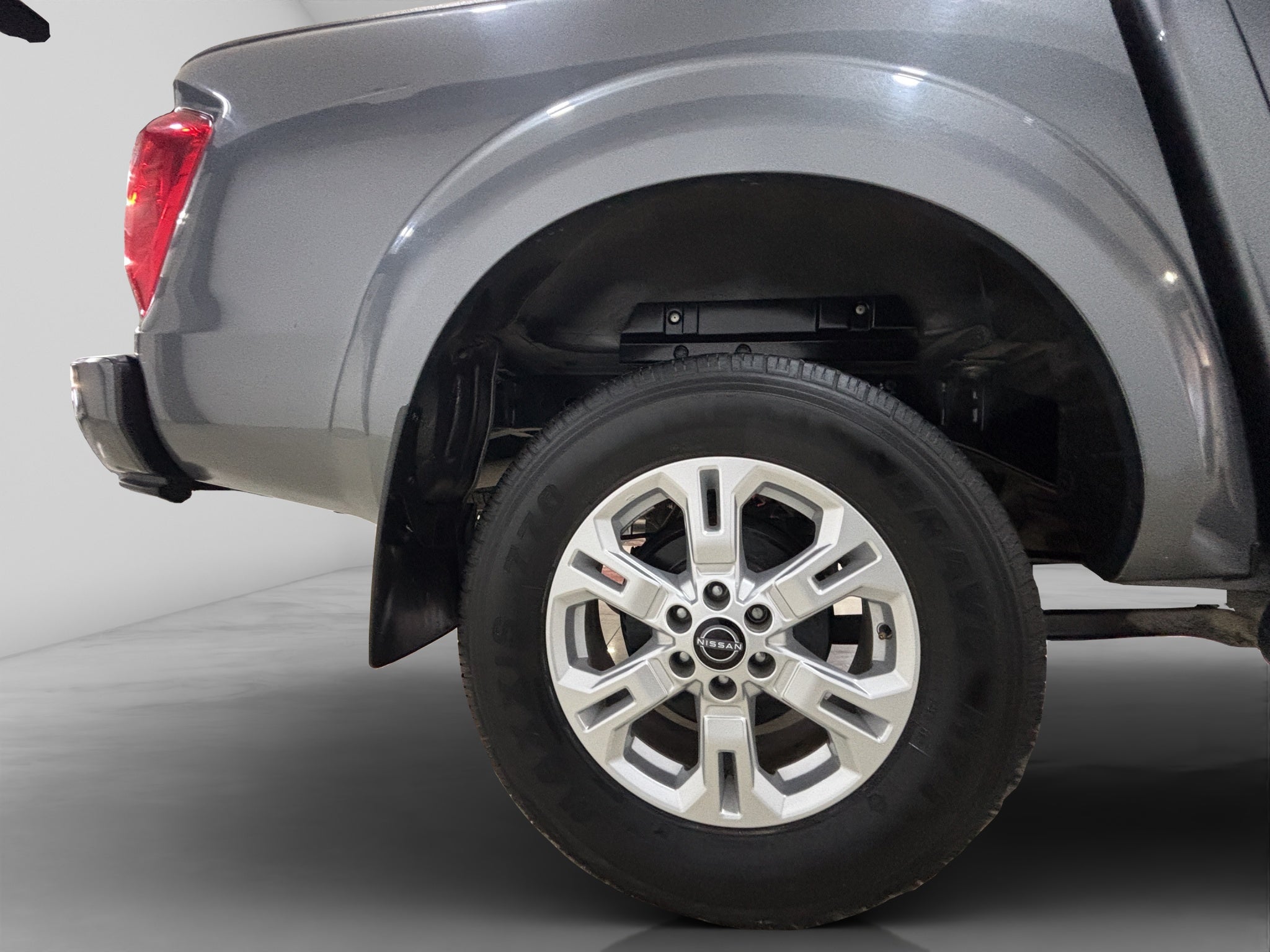 2023 Nissan Frontier 2.5 Le Mt