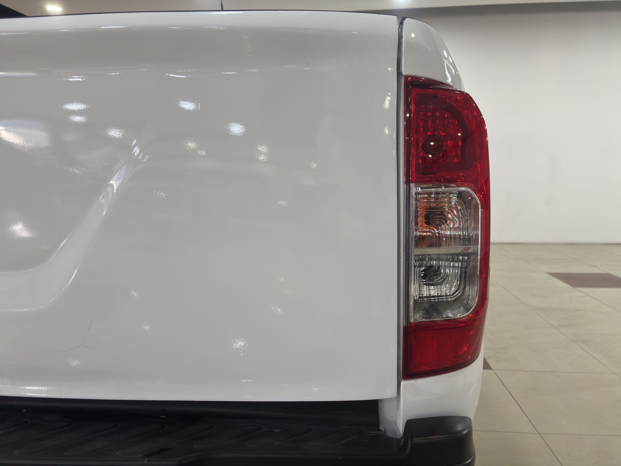 2020 Nissan NP300 2.5 Doble Cabina Se Aa Pack Seg Mt
