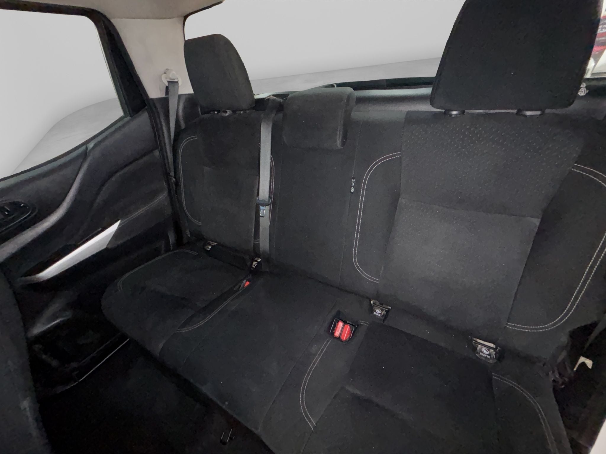 2020 Nissan NP300 2.5 Doble Cabina Se Aa Pack Seg Mt