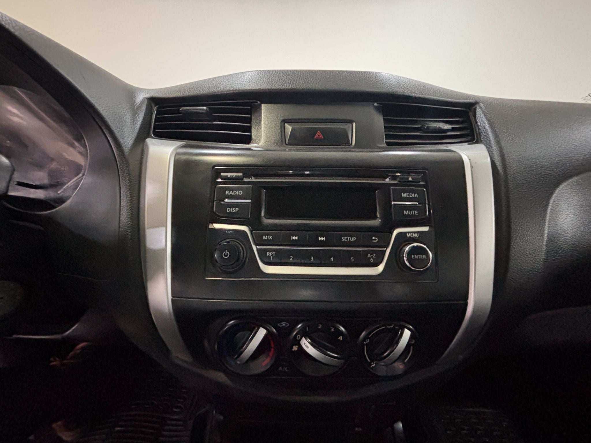 2020 Nissan NP300 2.5 Doble Cabina Se Aa Pack Seg Mt